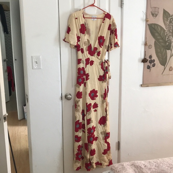 Privacy Please Floral Wrap Dress - Picture 1 of 9